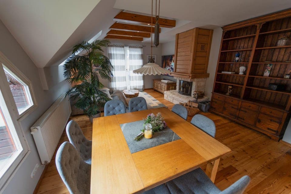 Living room, Dining area