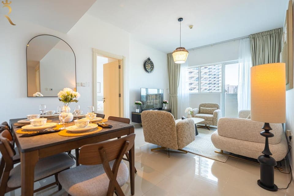 Living room, Seating area, Dining area