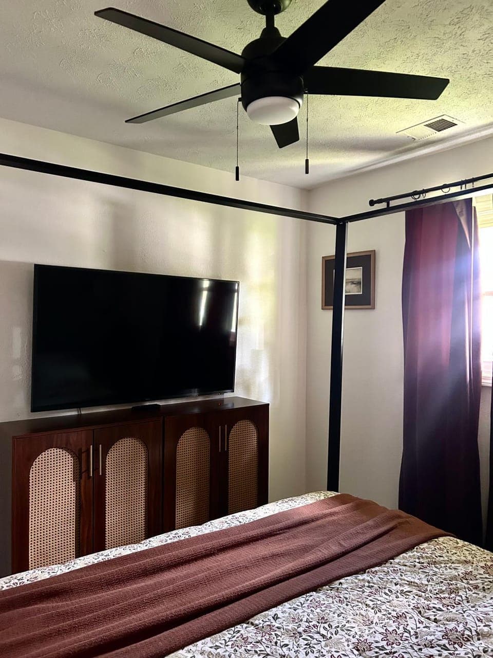 King suite and Hot Tub near the Greene House in Kettering