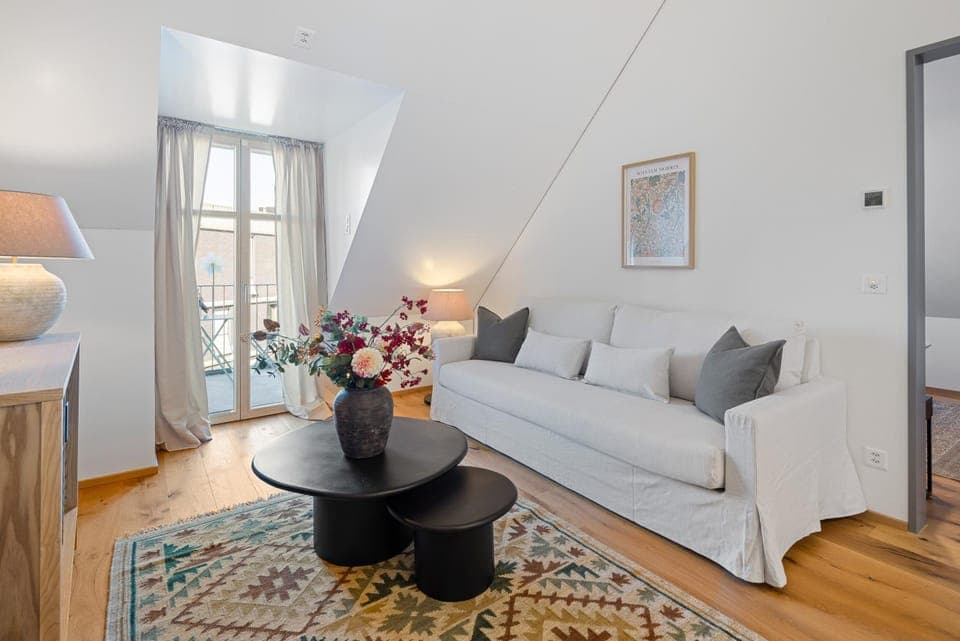 TV and multimedia, Balcony/Terrace, Living room, Photo of the whole room