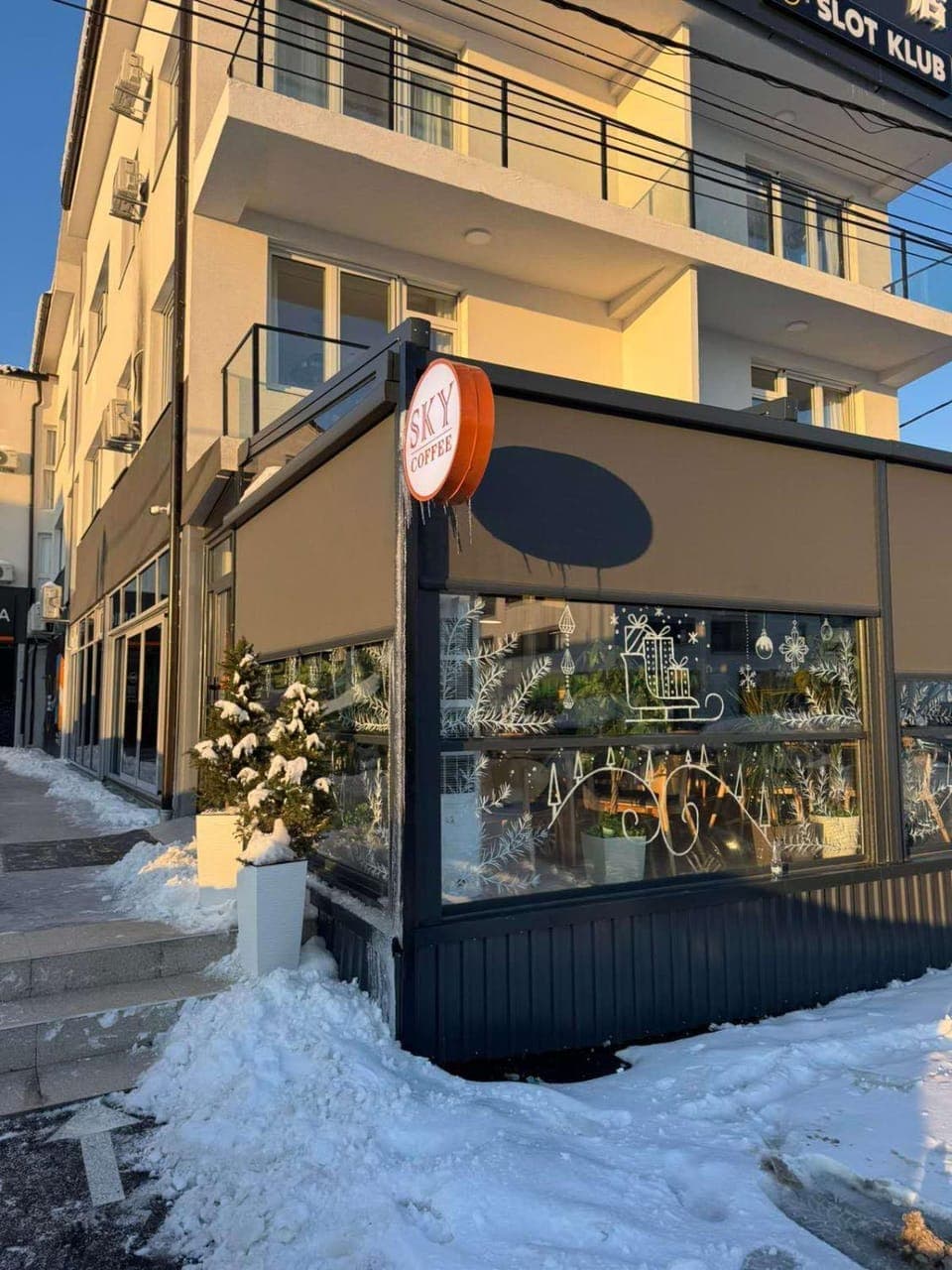 Food and drinks, Drinks, Alcoholic drinks, Non alcoholic drinks