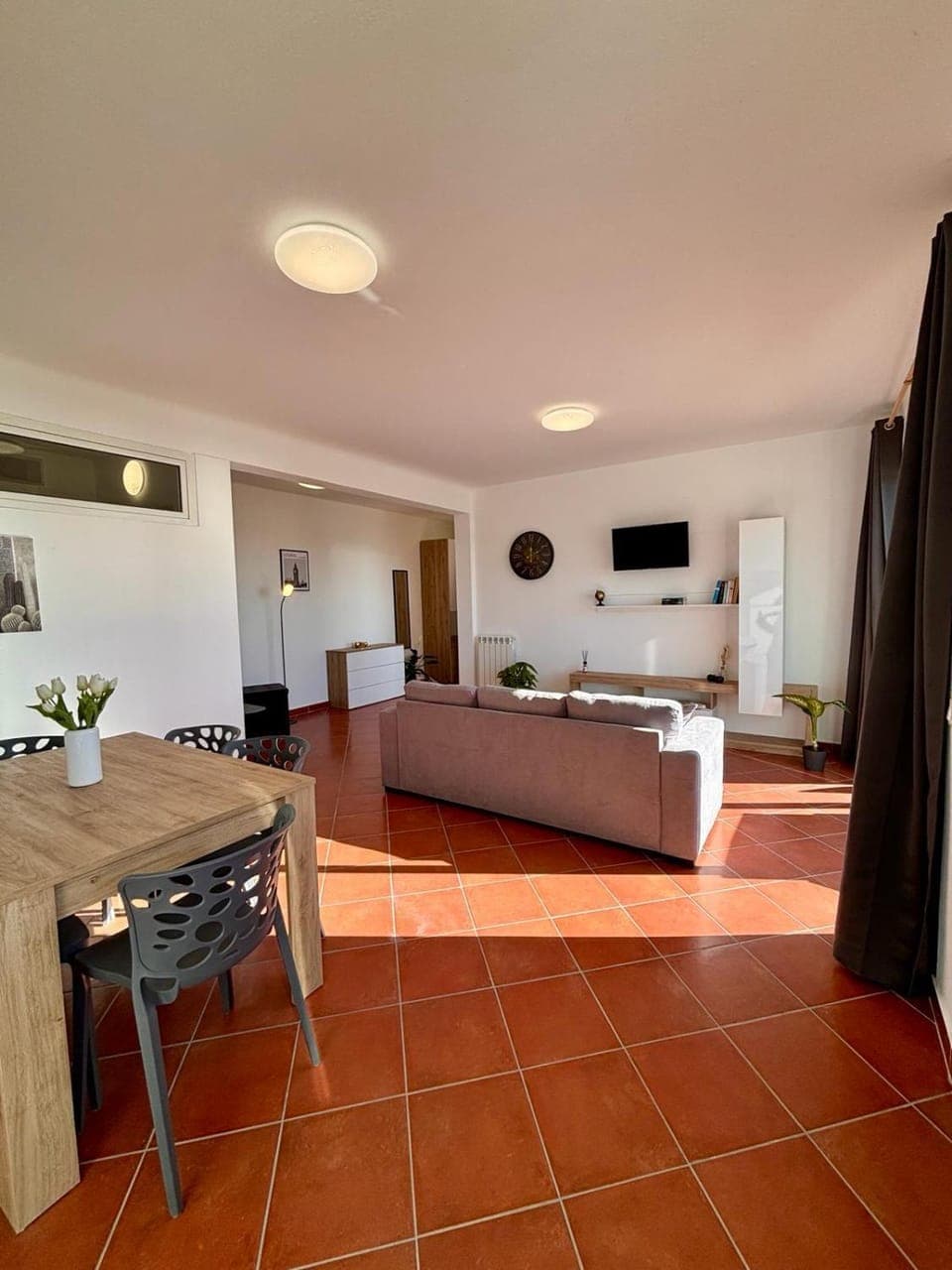 Communal lounge/ TV room