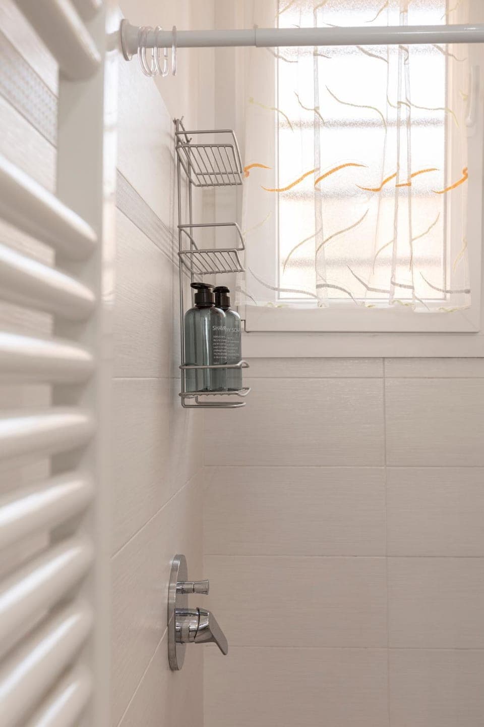 Shower, Decorative detail