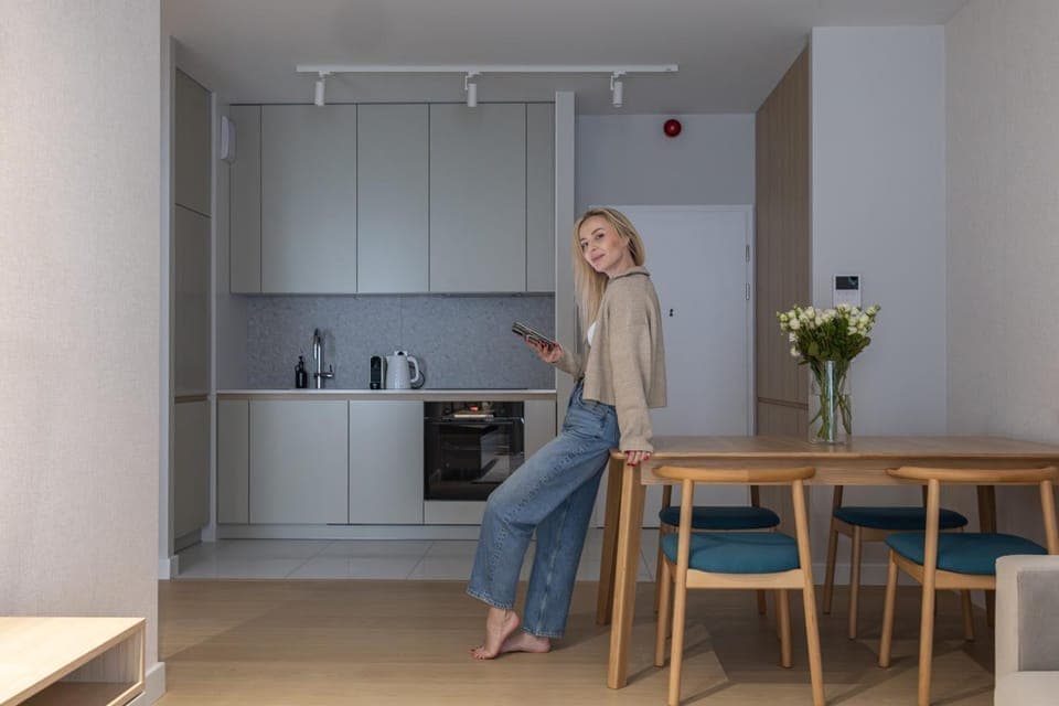 People, Coffee/tea facilities, Kitchen or kitchenette, Dining area, group of guests, dishwasher, minibar, oven, pet friendly