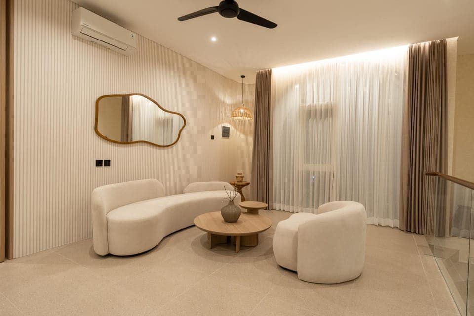 Living room, Seating area, air conditioner