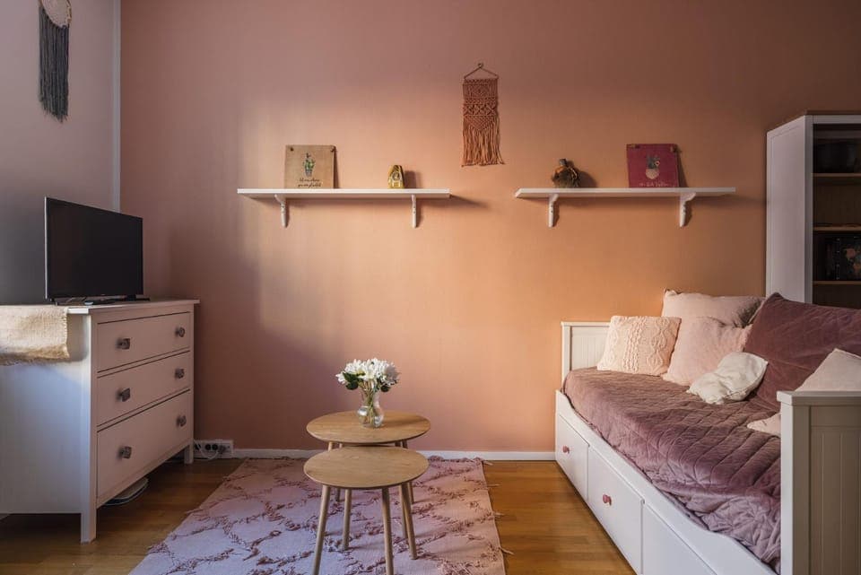 Communal lounge/ TV room, TV and multimedia, Living room, Photo of the whole room, Seating area