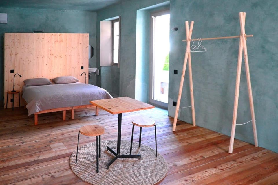 Bed, Photo of the whole room