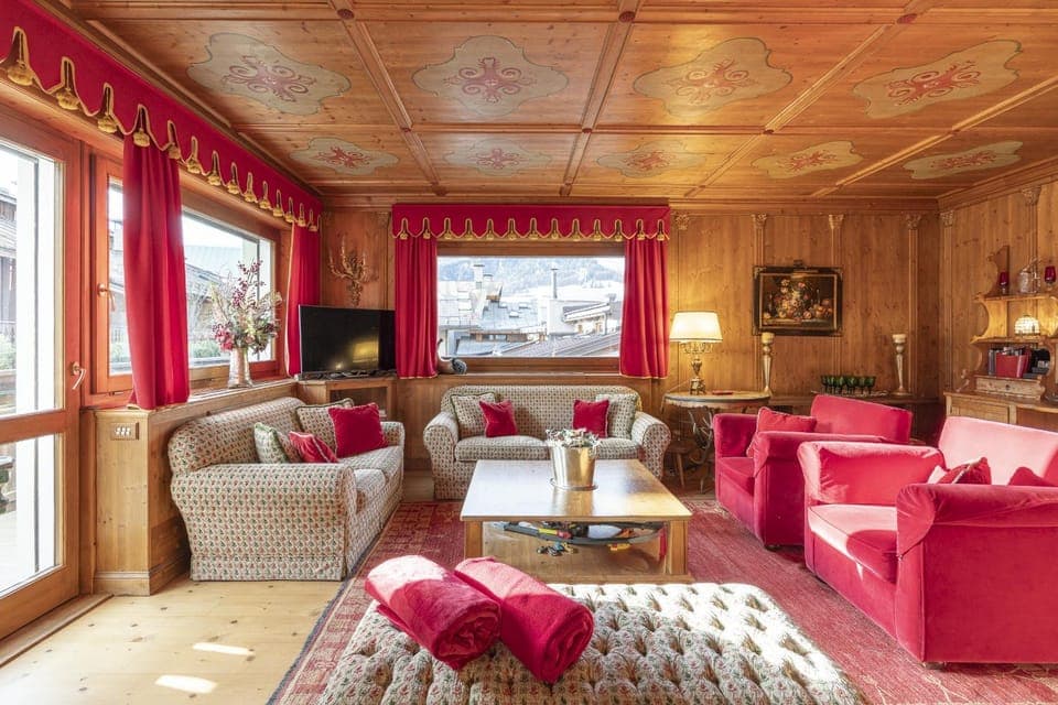 Communal lounge/ TV room, Living room