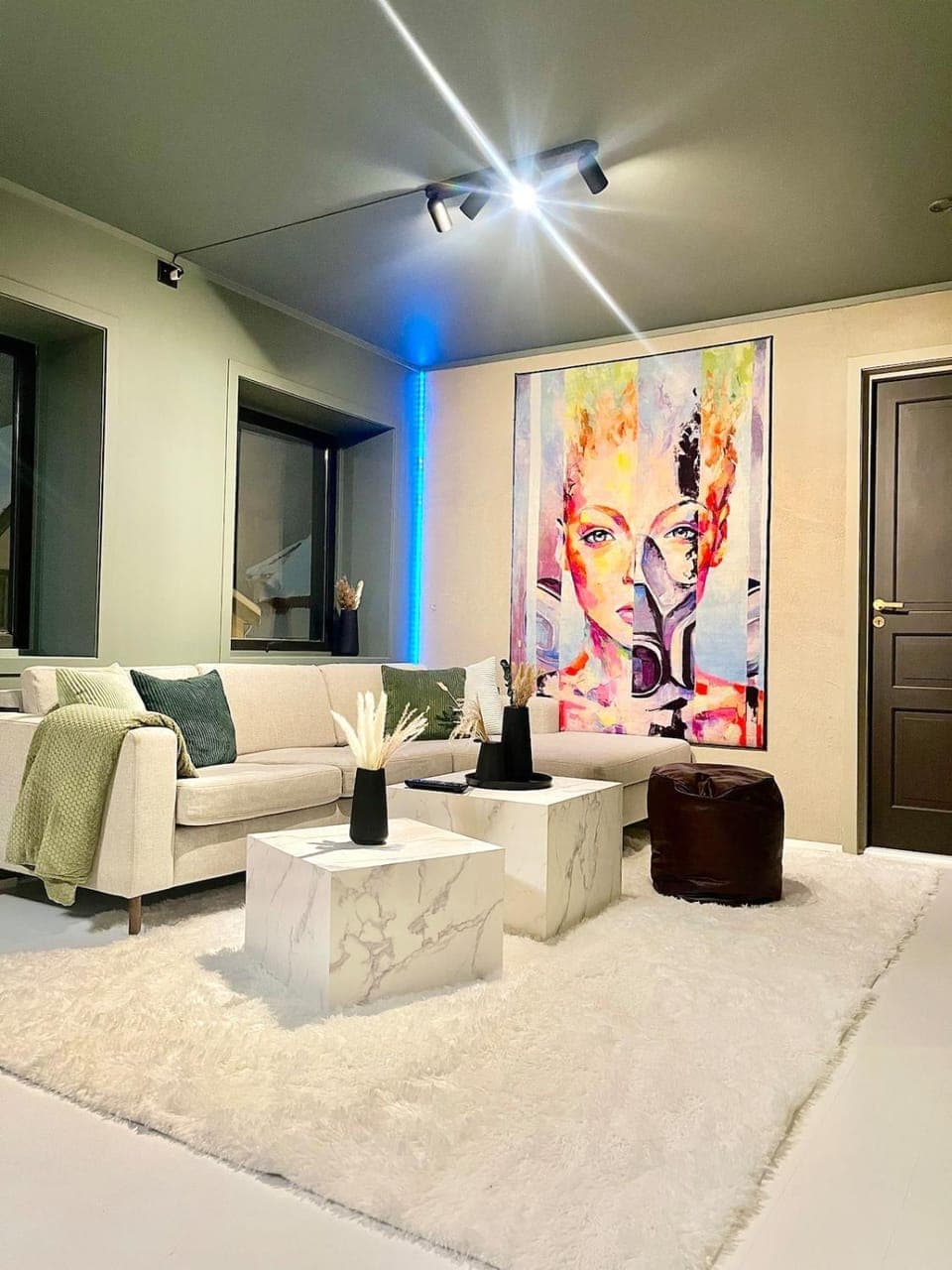 Living room, Seating area