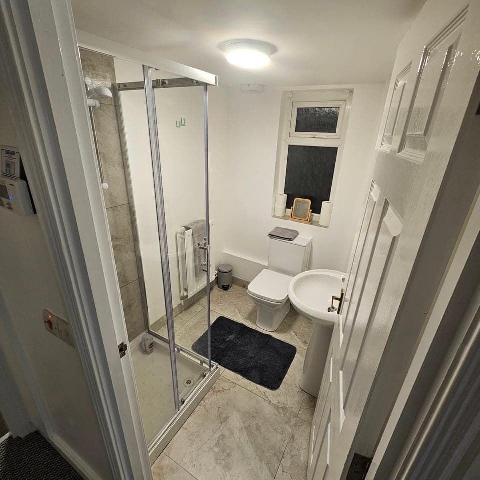 Snug on Eden Derry Apartment in Londonderry