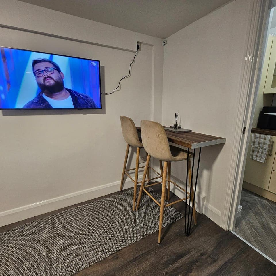 Snug on Eden Derry Apartment in Londonderry