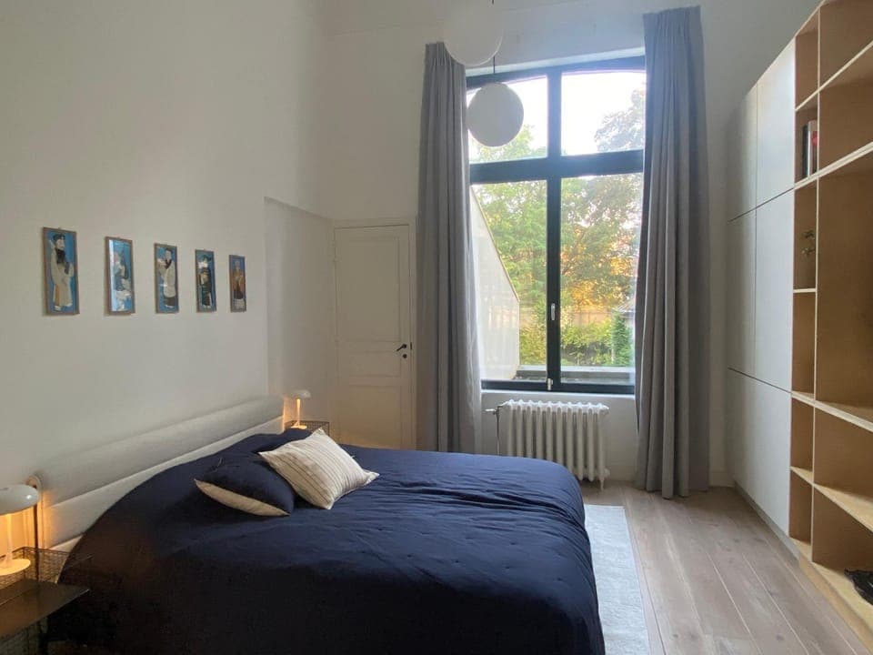 Photo of the whole room, Bedroom, Inner courtyard view