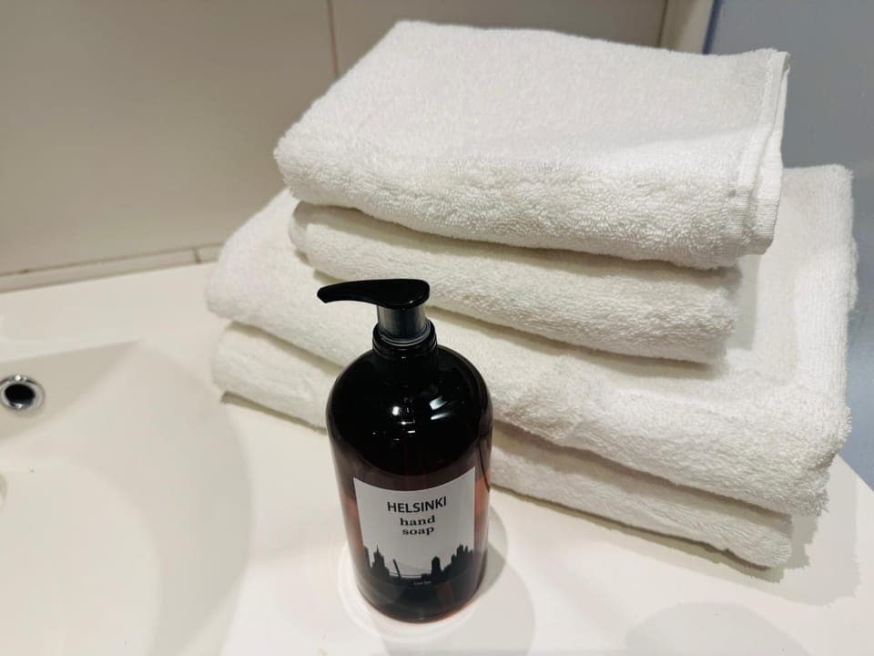 Bathroom, towels