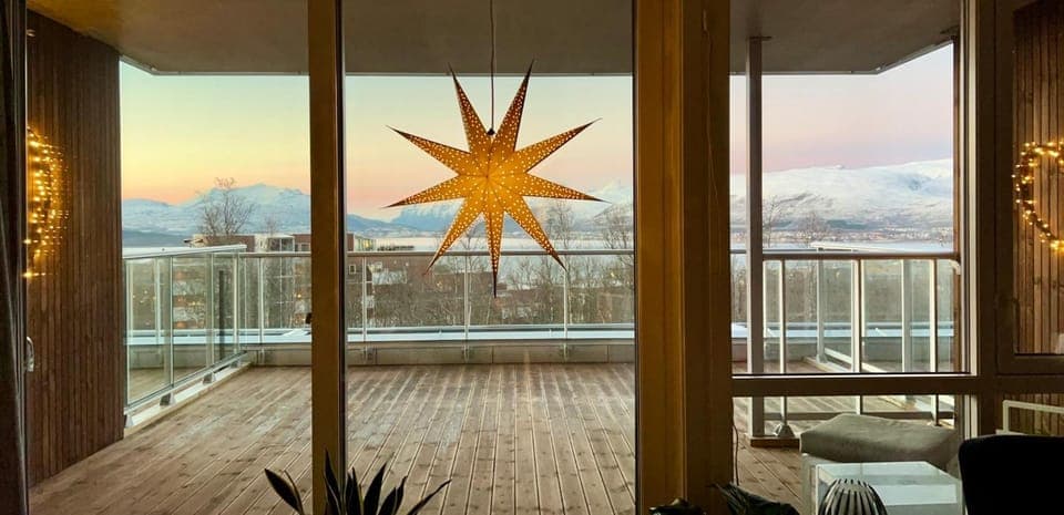 Patio, Natural landscape, View (from property/room), Balcony/Terrace, Living room, Seating area, Mountain view, Sea view