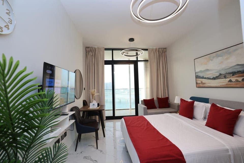 TV and multimedia, Photo of the whole room, Seating area, Bedroom