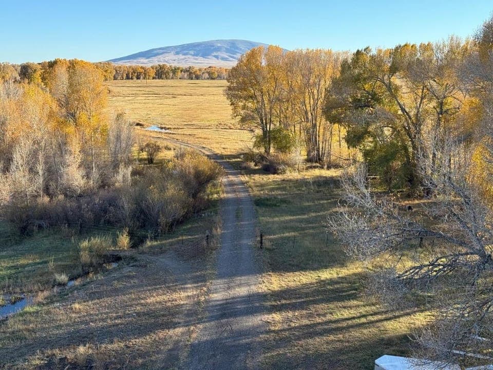 River Front Cabin with Private Fishing! Cabin in Colorado