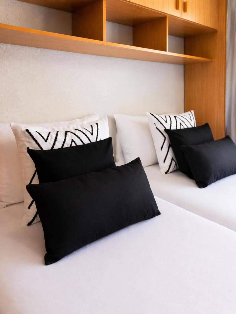 Bed, Bedroom, storage