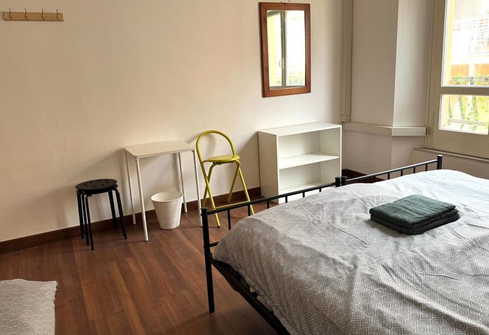 Bed, Seating area, Bedroom, Lunch, locker, towels