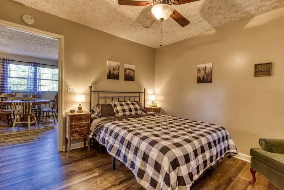 Bed, Bedroom