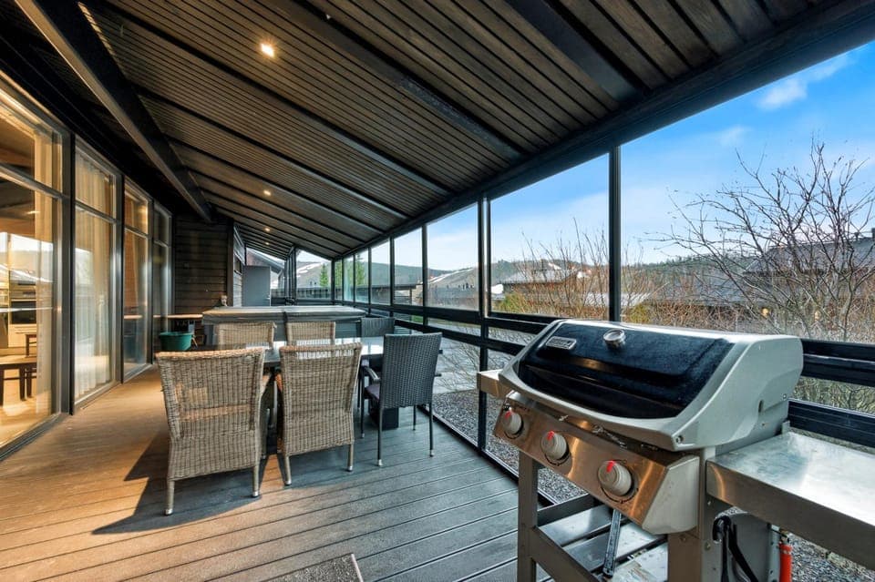 Patio, BBQ facilities, Balcony/Terrace