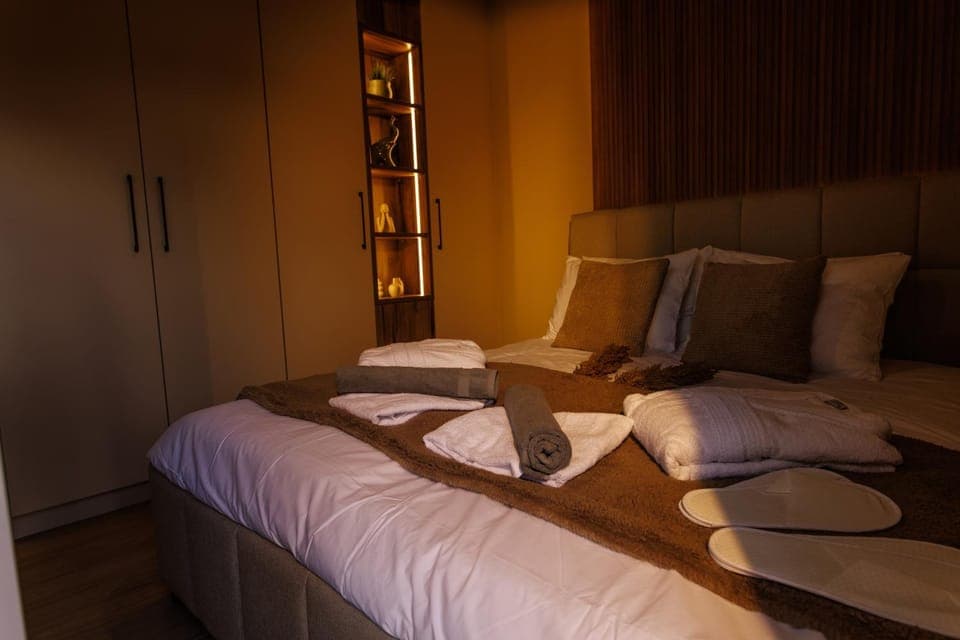 Living room, Photo of the whole room, towels