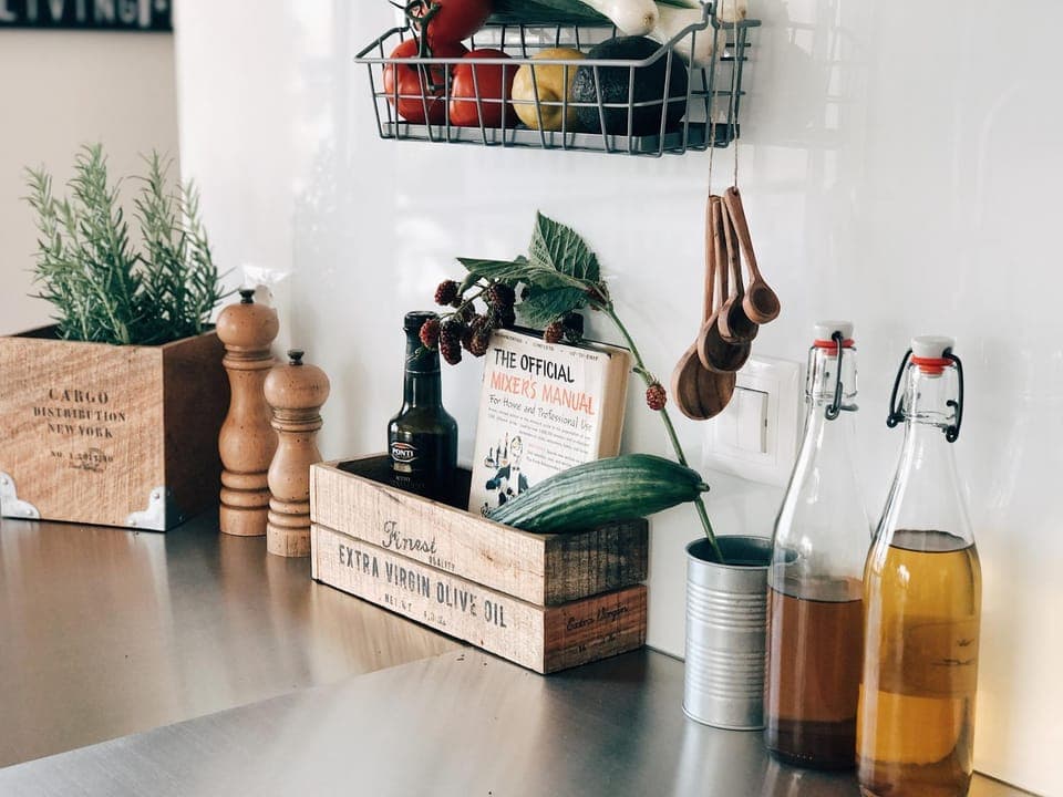 Kitchen or kitchenette, Decorative detail