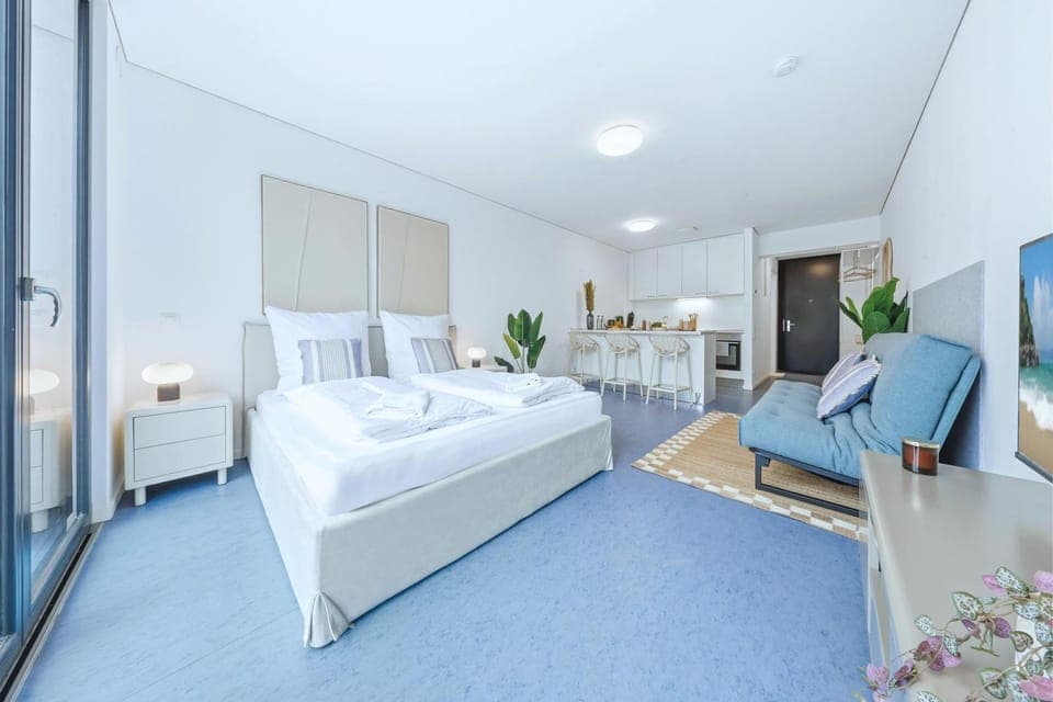 Living room, Photo of the whole room