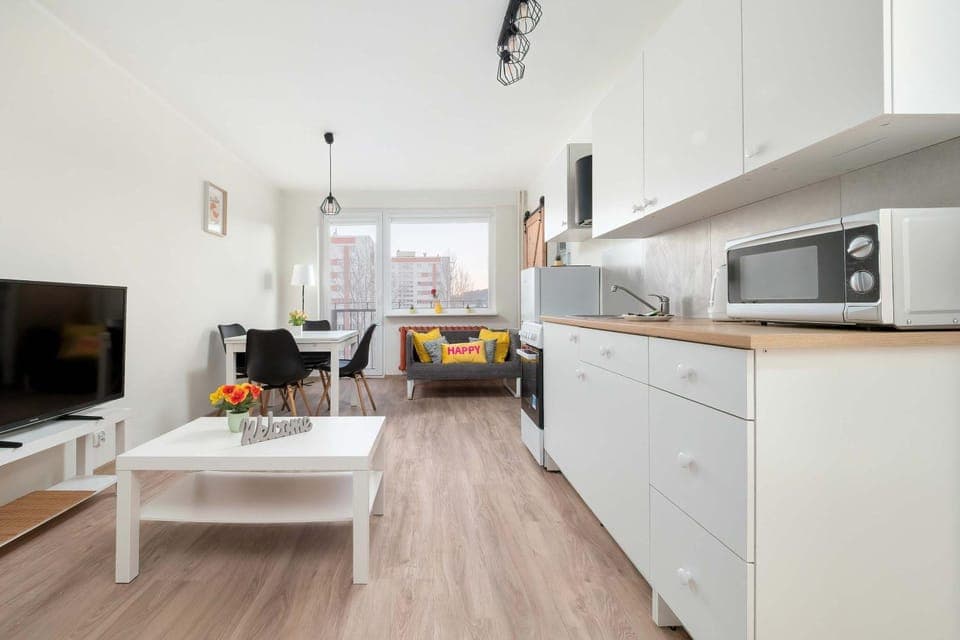 TV and multimedia, Kitchen or kitchenette, Living room, Seating area, Dining area, oven, pet friendly, stove