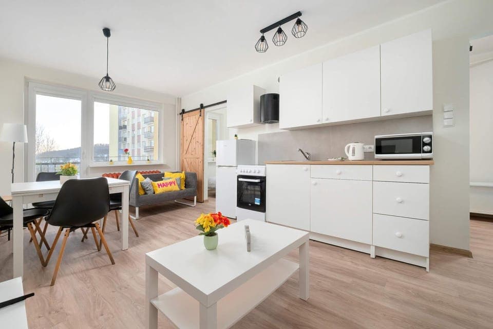 Kitchen or kitchenette, Living room, Seating area, Dining area, oven, pet friendly, stove