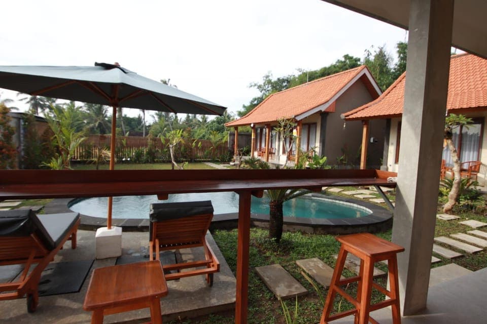 Property building, Garden, View (from property/room), Balcony/Terrace, Garden view, Pool view, Swimming pool, sunbed