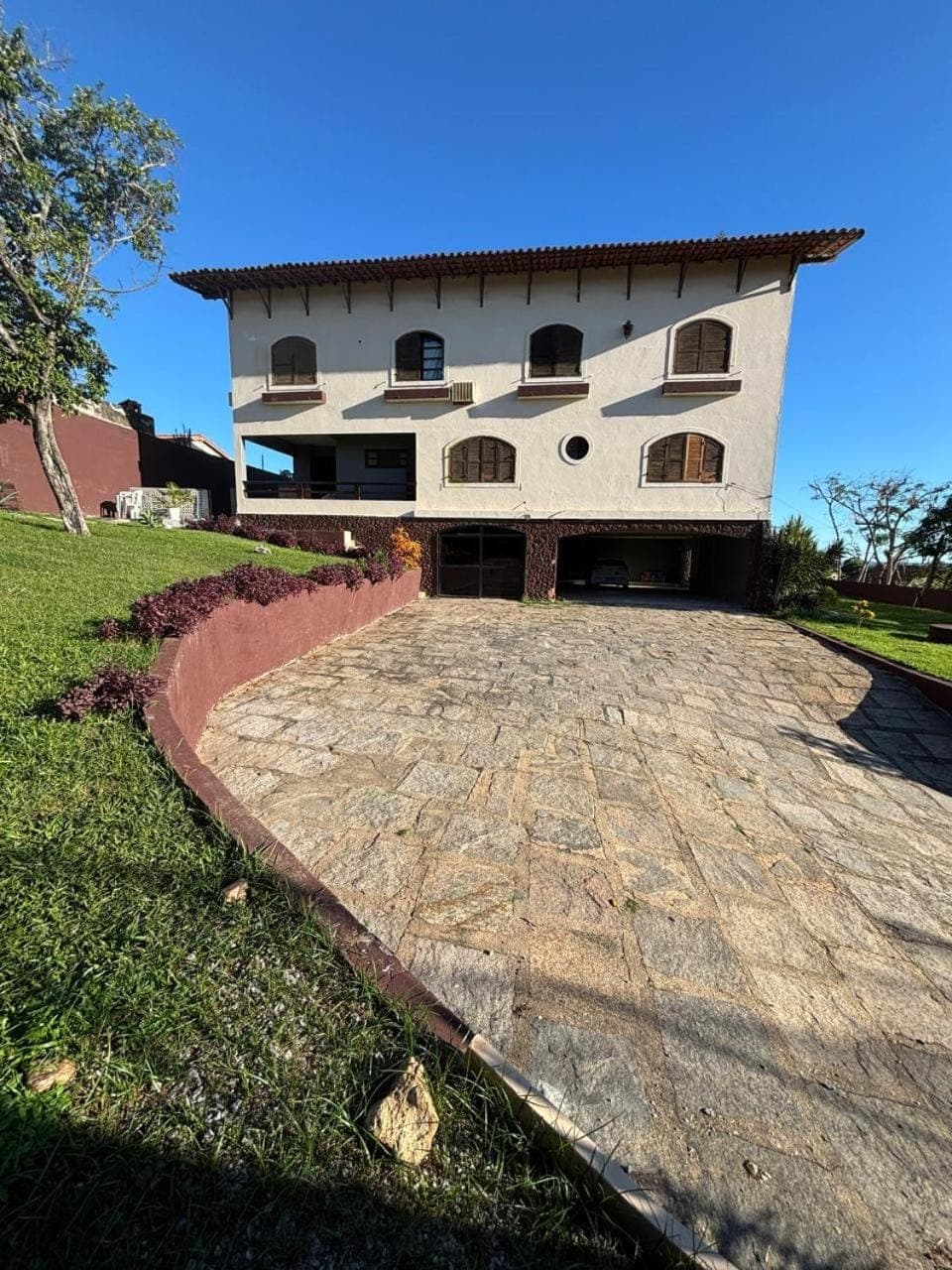Property building, Day, Garden, Garden view