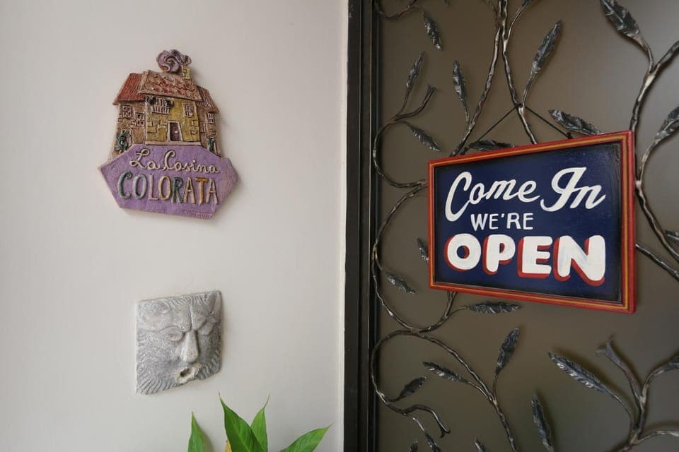 Facade/entrance, Property logo or sign, Decorative detail