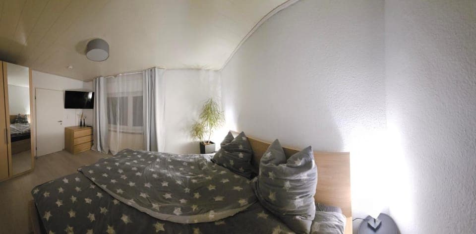 Bed, Photo of the whole room, Bedroom