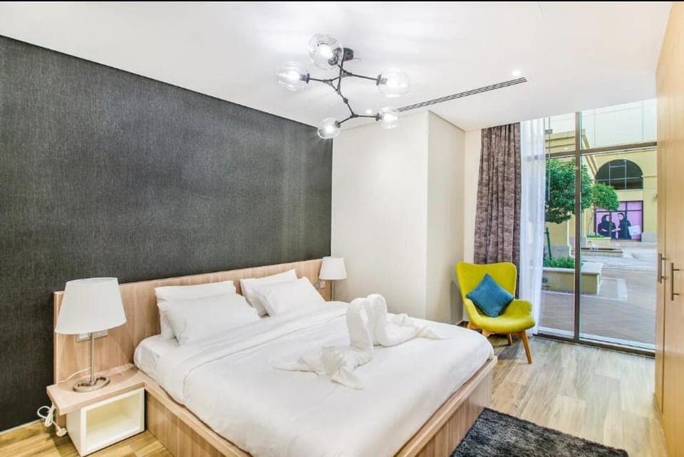 Free housekeeping visits during your stay - StayShort - Comfortable Marina 1BR Apartment for Families Apartment in Dubai