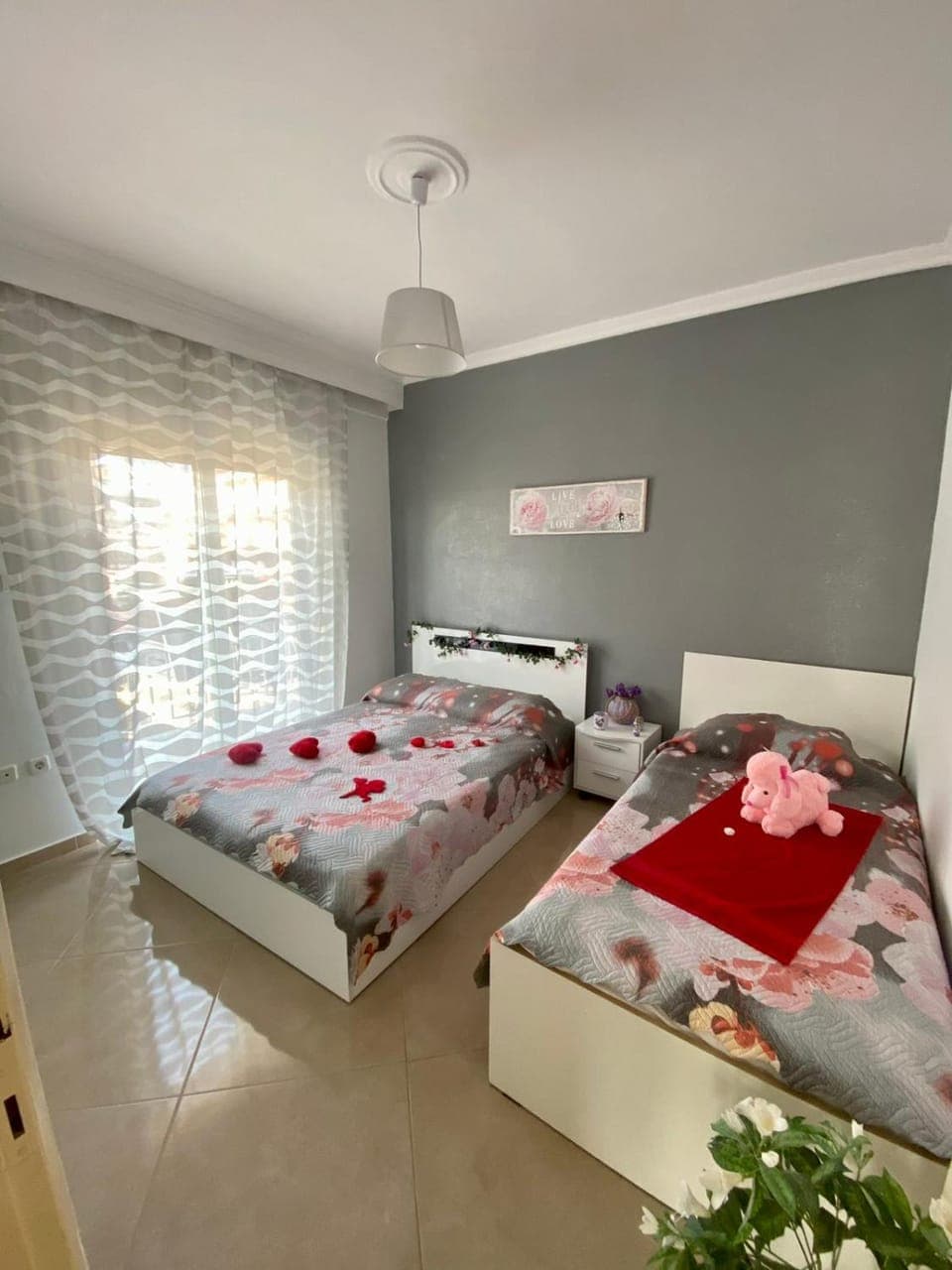 Bed, Photo of the whole room, Bedroom