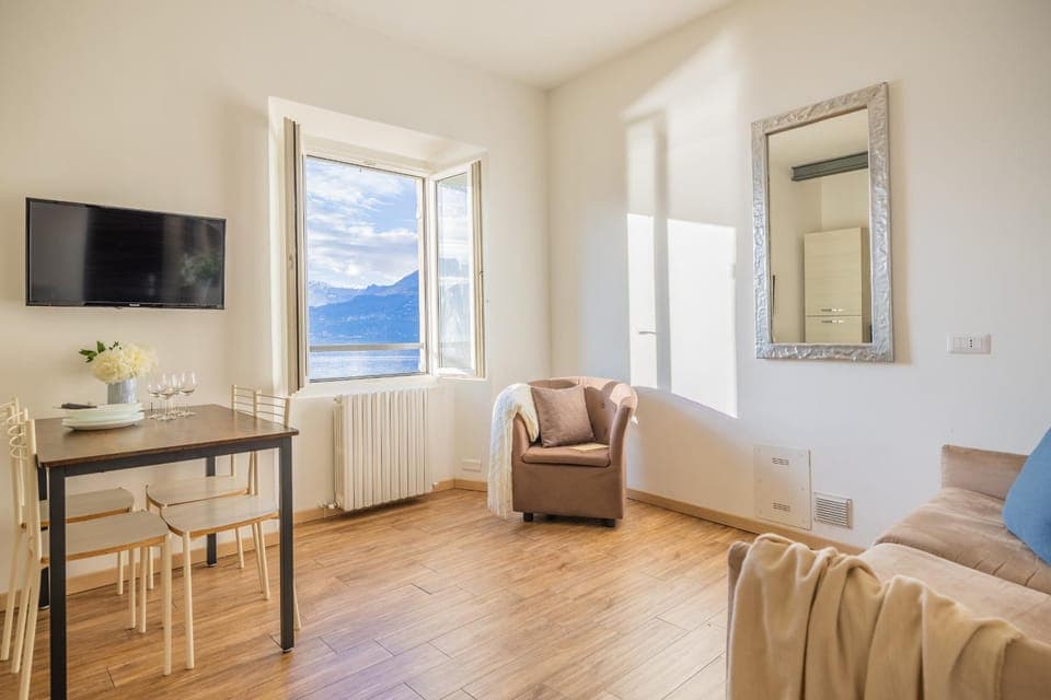 Communal lounge/ TV room, Living room