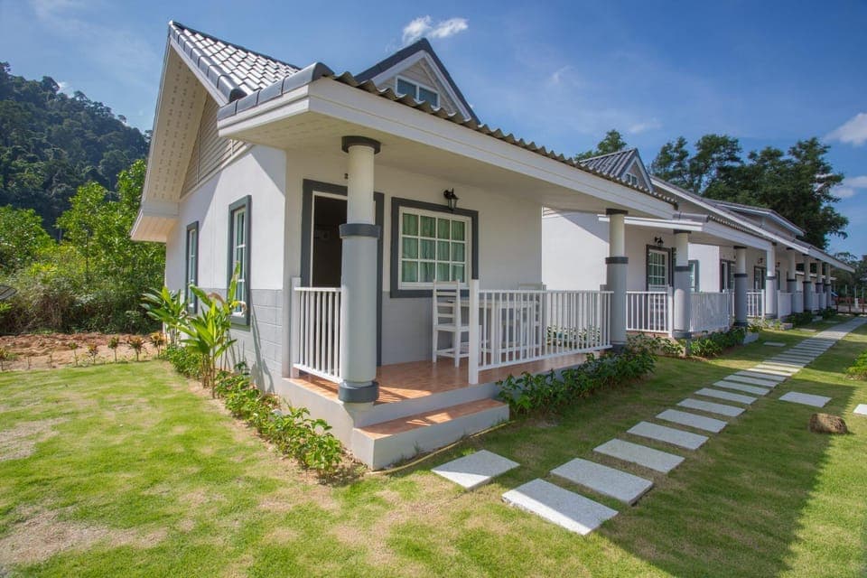 Day, Summer, BBQ facilities, Garden, Balcony/Terrace, Banquet/Function facilities, Communal kitchen, On site, Swimming pool