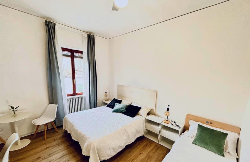 Bed, Photo of the whole room, Bedroom