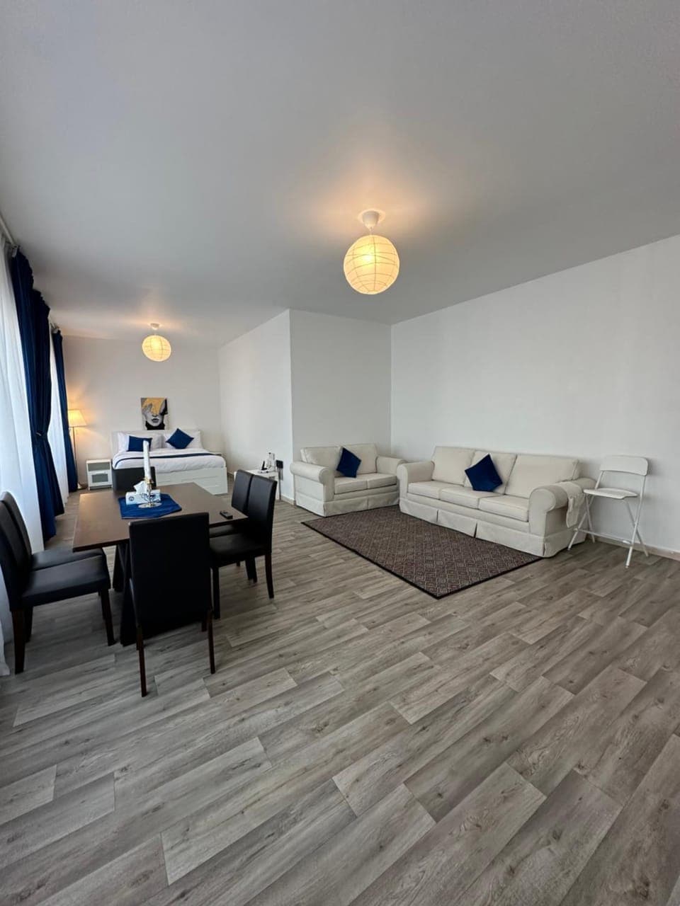 Photo of the whole room