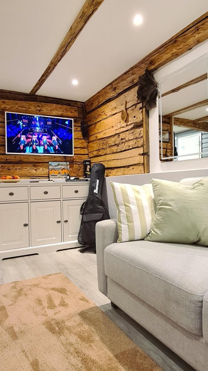 TV and multimedia, Living room