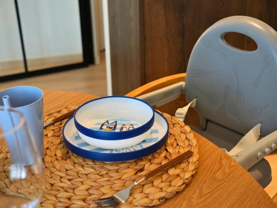 Food and drinks, Dining area, Food