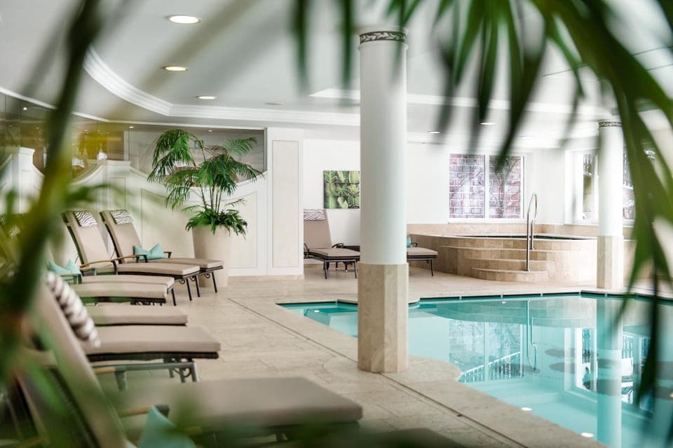 Hot Tub, Swimming pool, Sports