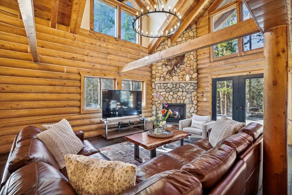 Spacious 5BR American Way Chalet in Breckenridge with mountain views! House in Breckenridge