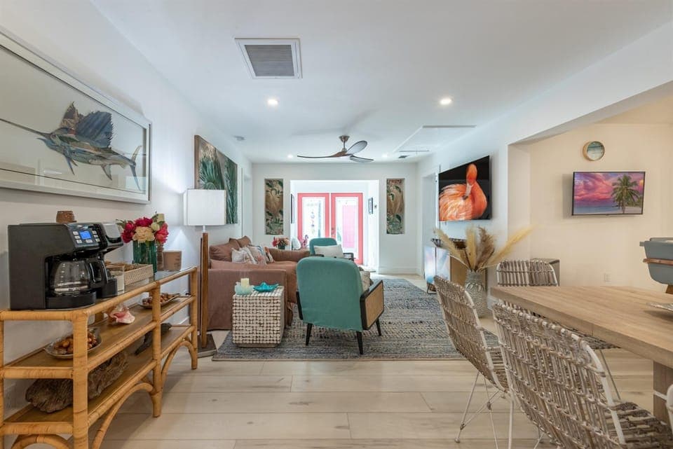 TV and multimedia, Living room, Seating area