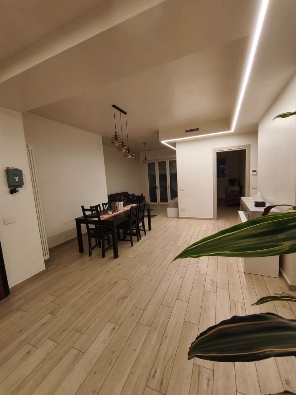 Living room, Dining area