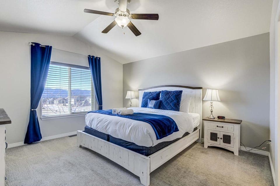Rangeview Pass Pet Friendly with Epic Peak Views House in Monument
