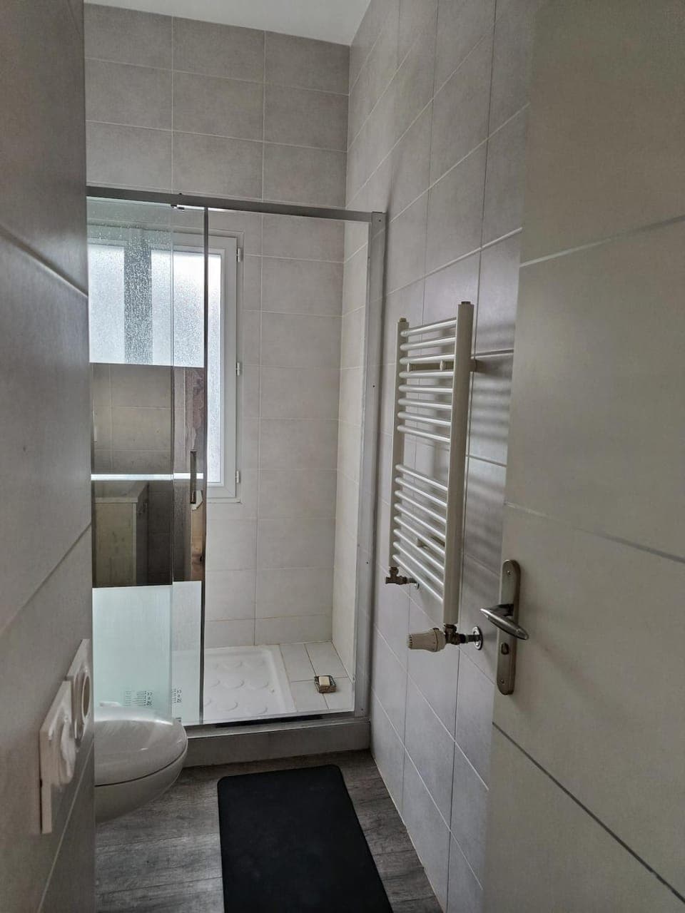 Shower, Bathroom, towels