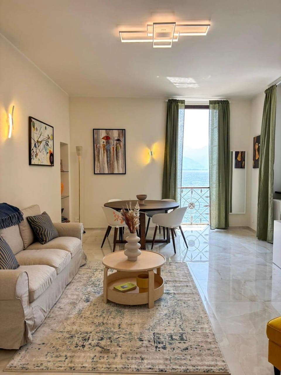 Living room, Lake view