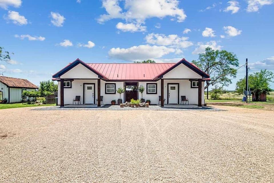 Property building, Day