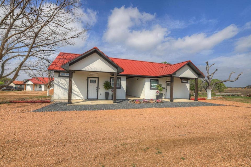 Property building, Day